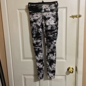Black & white leggings